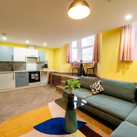 Aaron Wise - 51 Fitzhamon Apartments Cardiff Eksteriør bilde