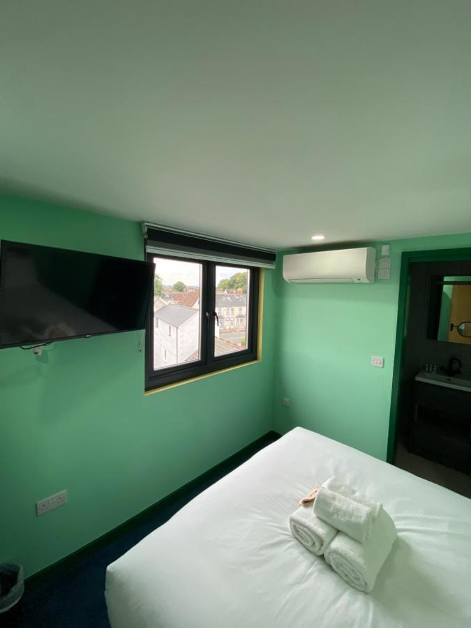 Aaron Wise - 51 Fitzhamon Apartments Cardiff Eksteriør bilde