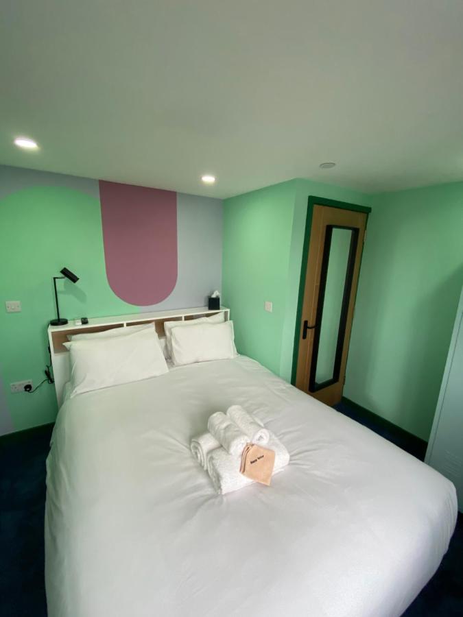 Aaron Wise - 51 Fitzhamon Apartments Cardiff Eksteriør bilde