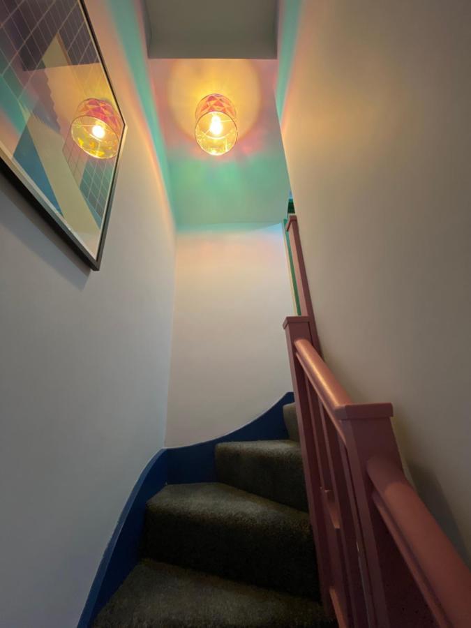 Aaron Wise - 51 Fitzhamon Apartments Cardiff Eksteriør bilde