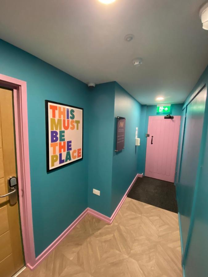 Aaron Wise - 51 Fitzhamon Apartments Cardiff Eksteriør bilde
