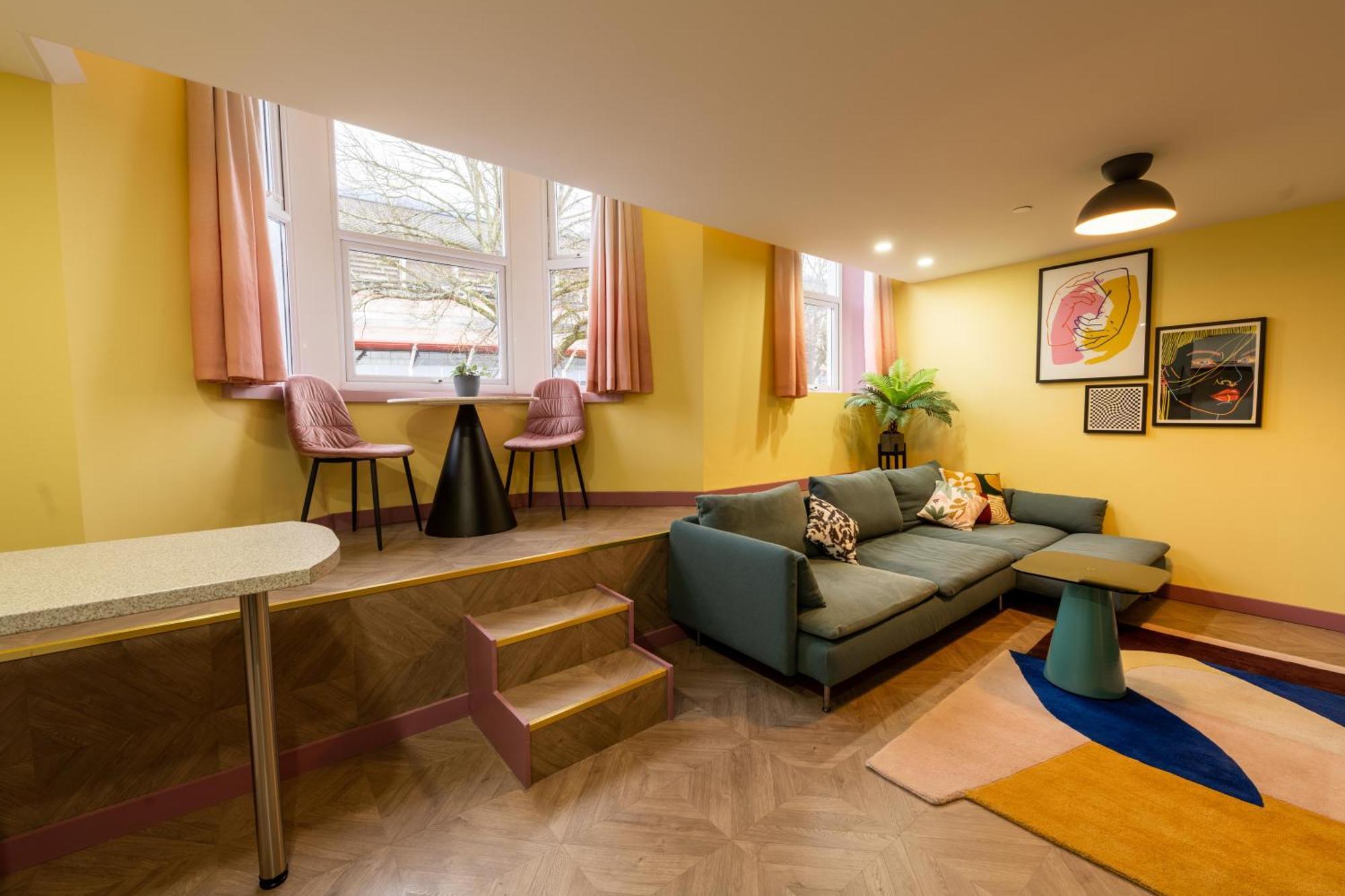 Aaron Wise - 51 Fitzhamon Apartments Cardiff Eksteriør bilde