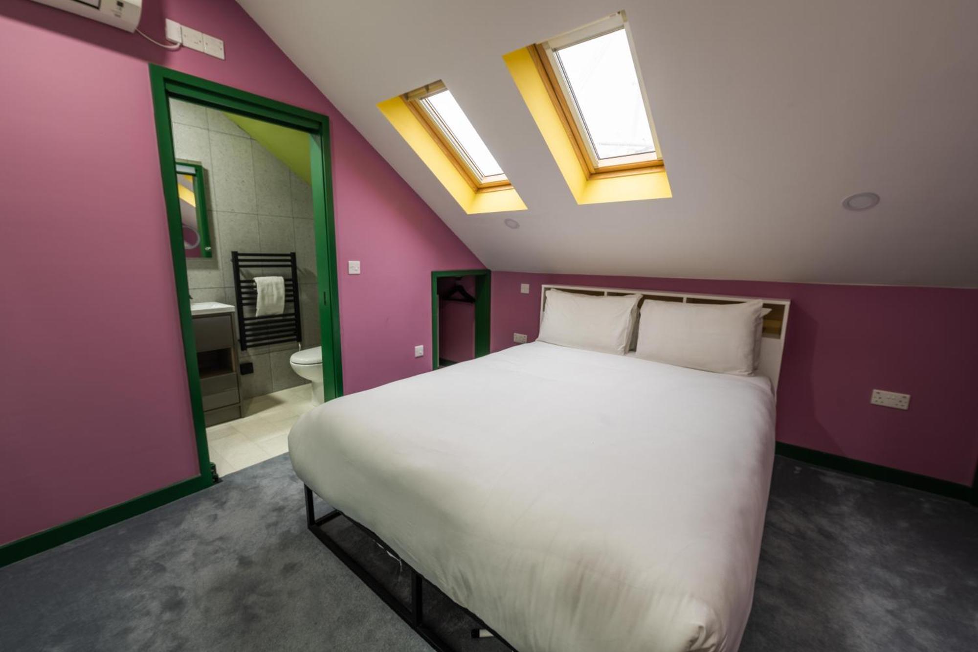 Aaron Wise - 51 Fitzhamon Apartments Cardiff Eksteriør bilde